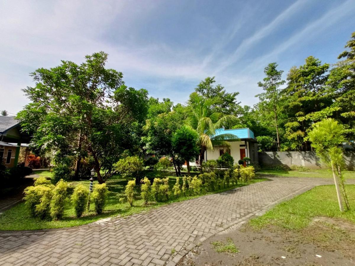 Tangkoko Lodge Bitung Экстерьер фото